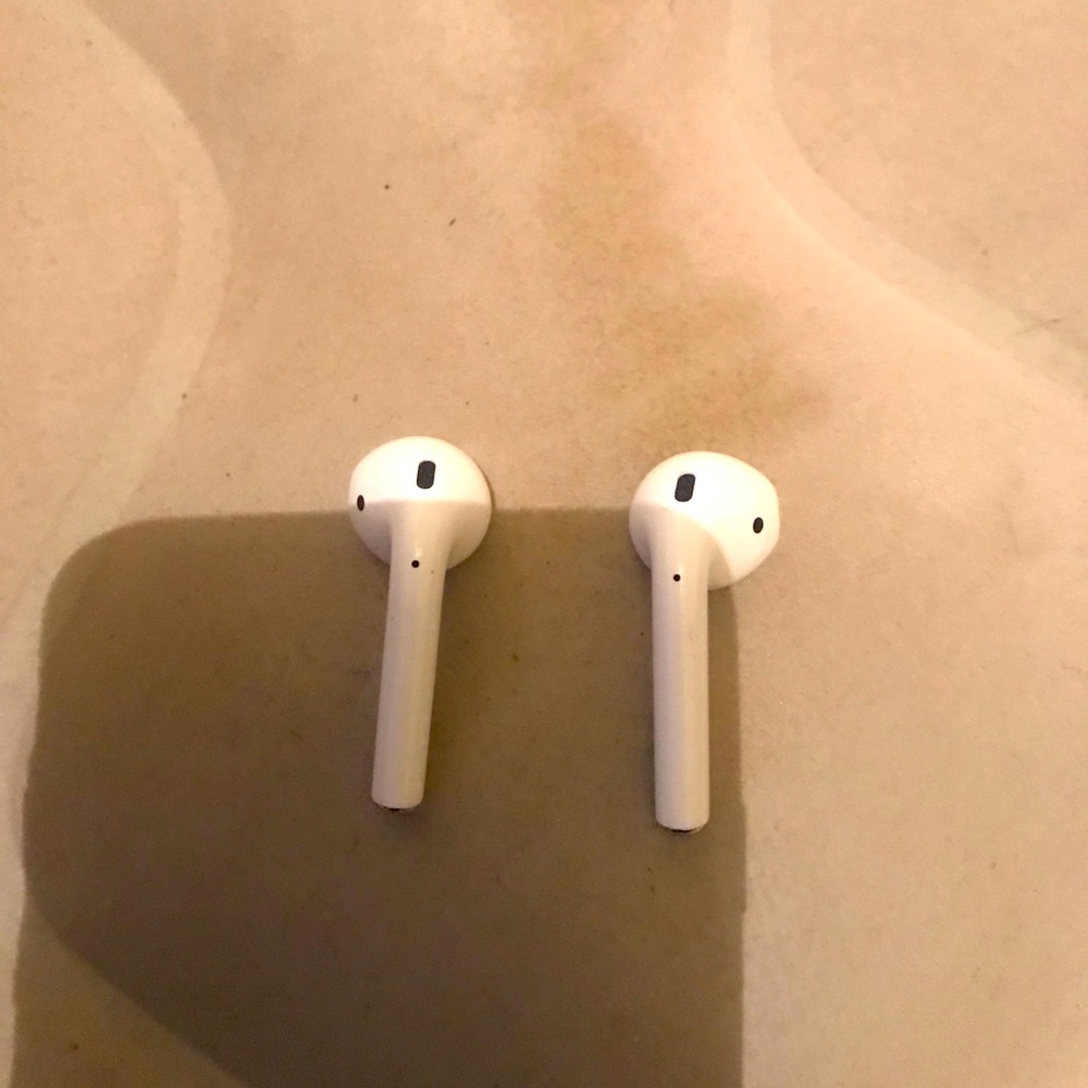 AirPods